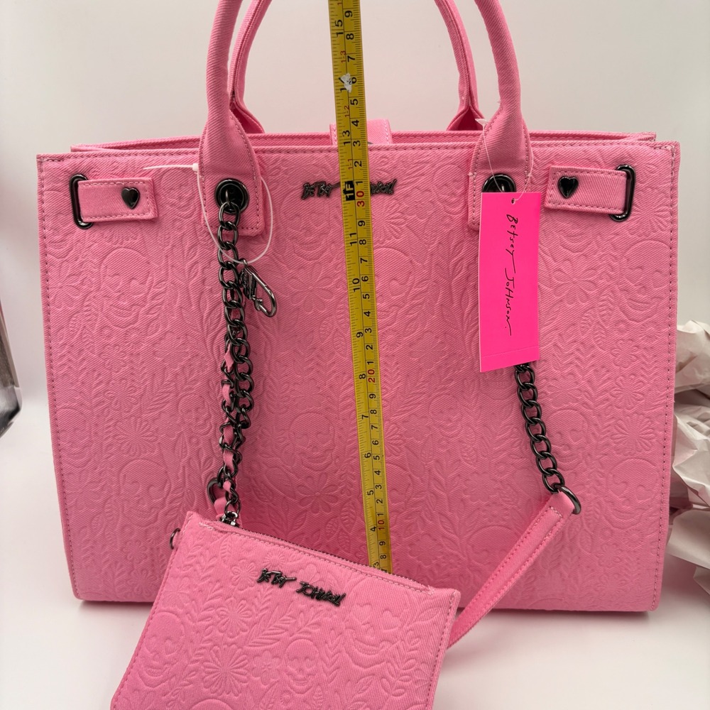 Betsey Johnson Pink Embossed Skull Tote Bag with Detachable Pouch New - Picture 8 of 14
